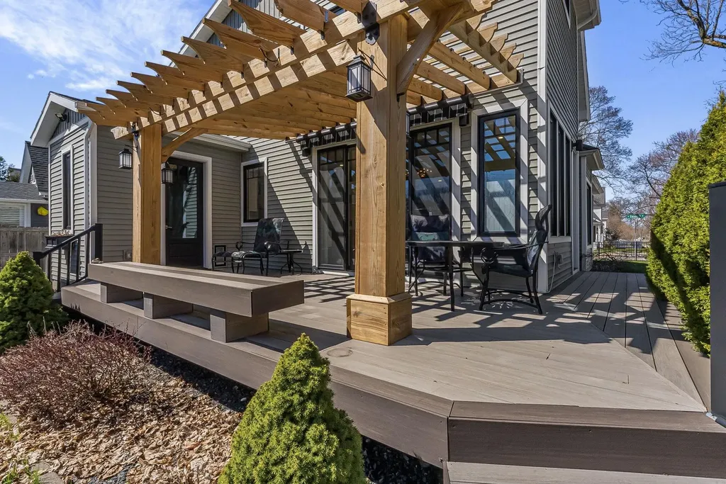 303 W Eleventh Street Traverse City City MI 49684