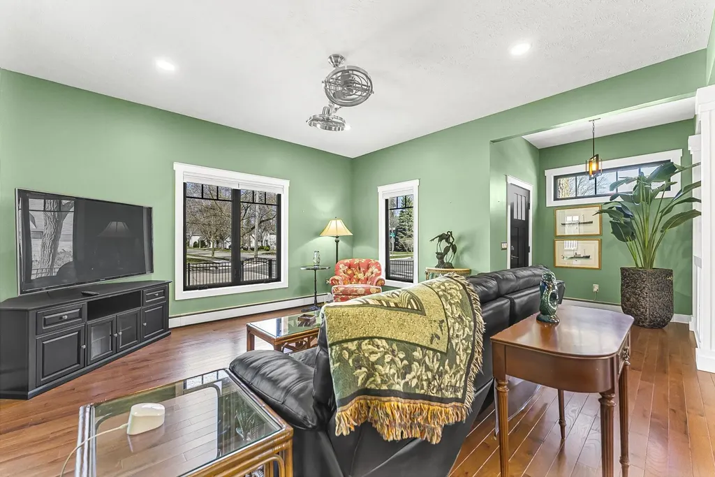 303 W Eleventh Street Traverse City City MI 49684