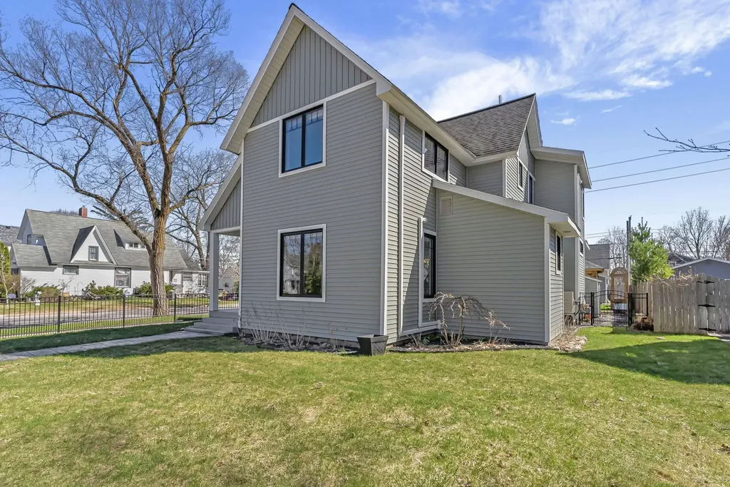 303 W Eleventh Street Traverse City City MI 49684