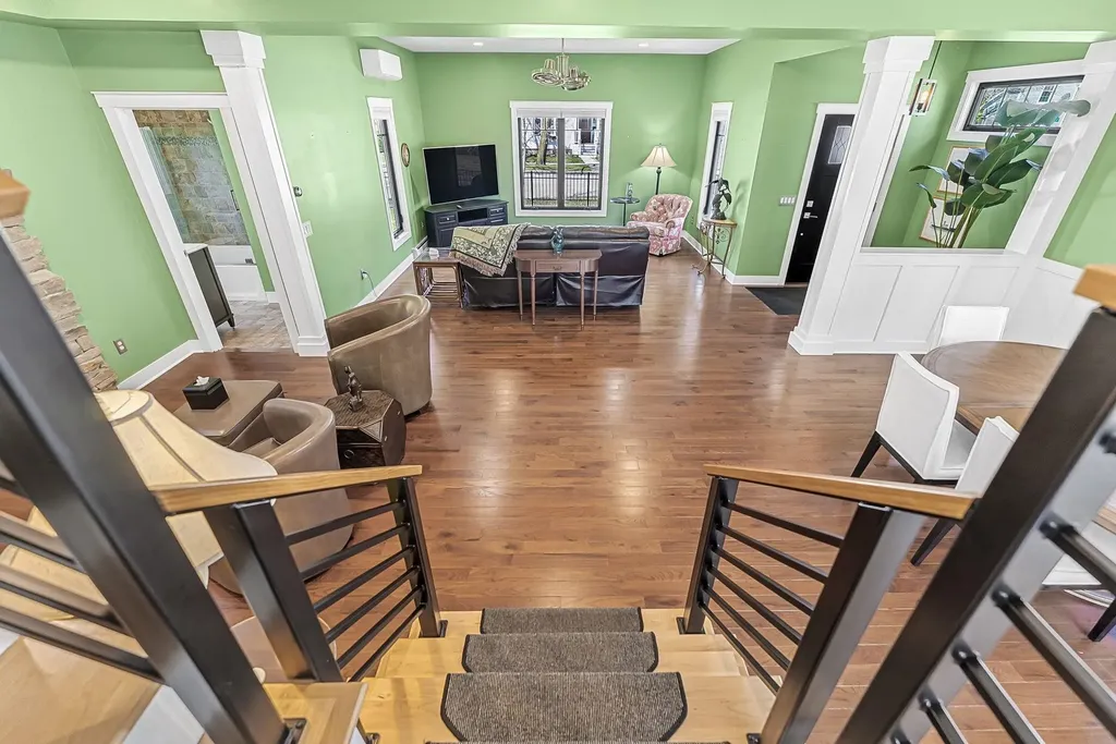 303 W Eleventh Street Traverse City City MI 49684
