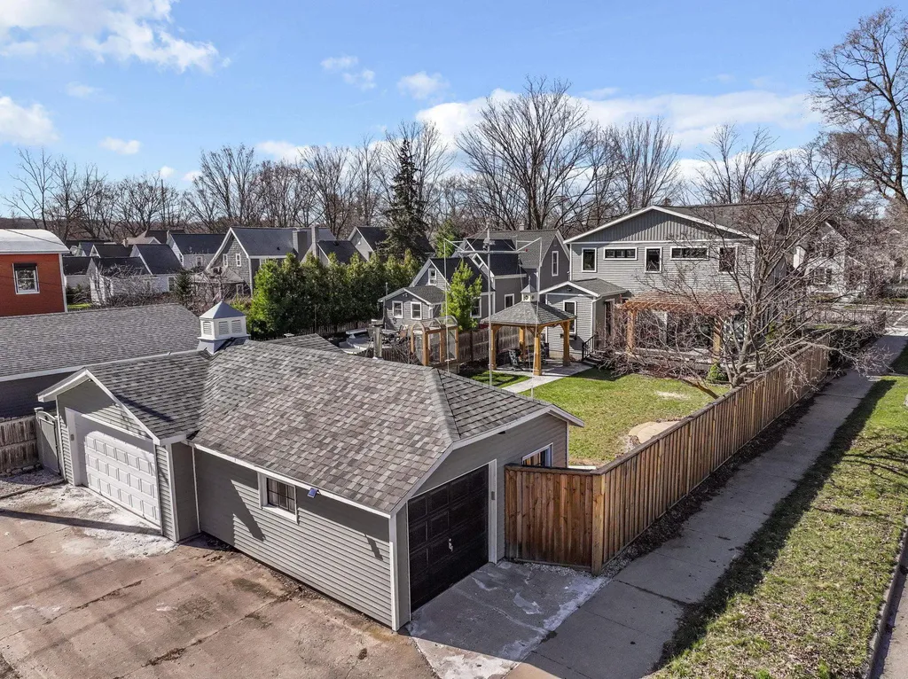 303 W Eleventh Street Traverse City City MI 49684