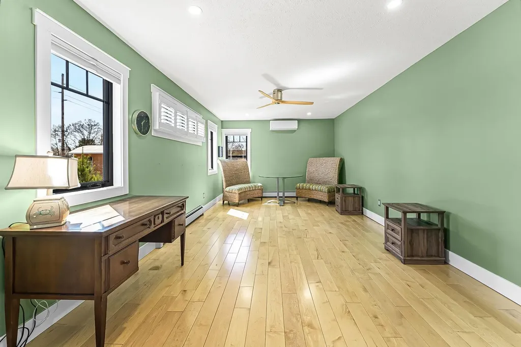 303 W Eleventh Street Traverse City City MI 49684