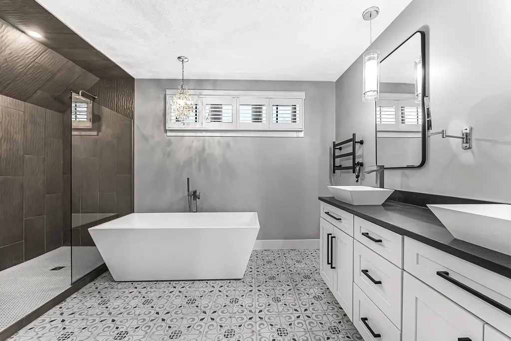 303 W Eleventh Street Traverse City City MI 49684