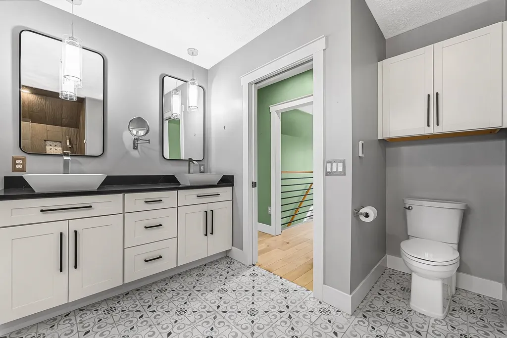 303 W Eleventh Street Traverse City City MI 49684