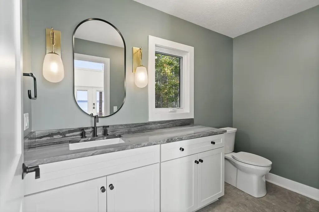 10191 Peninsula Drive Peninsula Township MI 49686