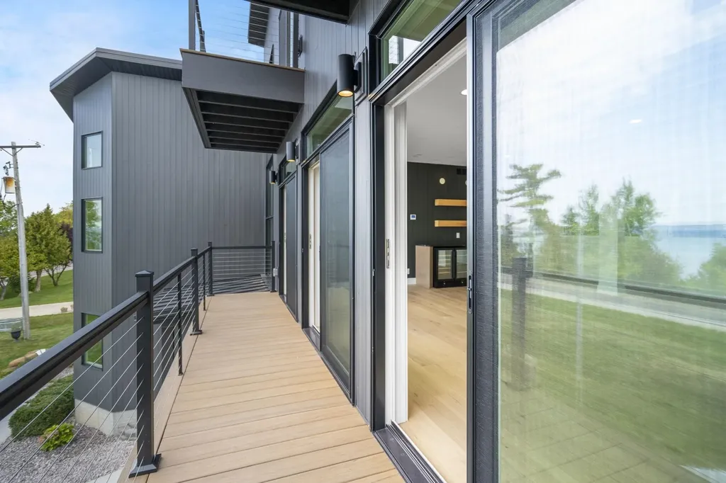 10191 Peninsula Drive Peninsula Township MI 49686