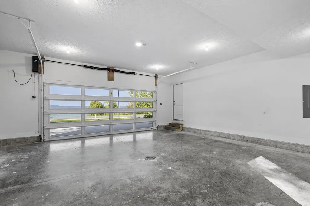 10191 Peninsula Drive Peninsula Township MI 49686
