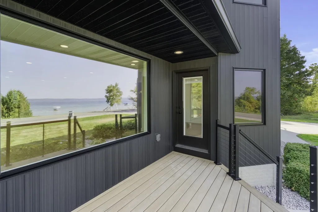 10191 Peninsula Drive Peninsula Township MI 49686