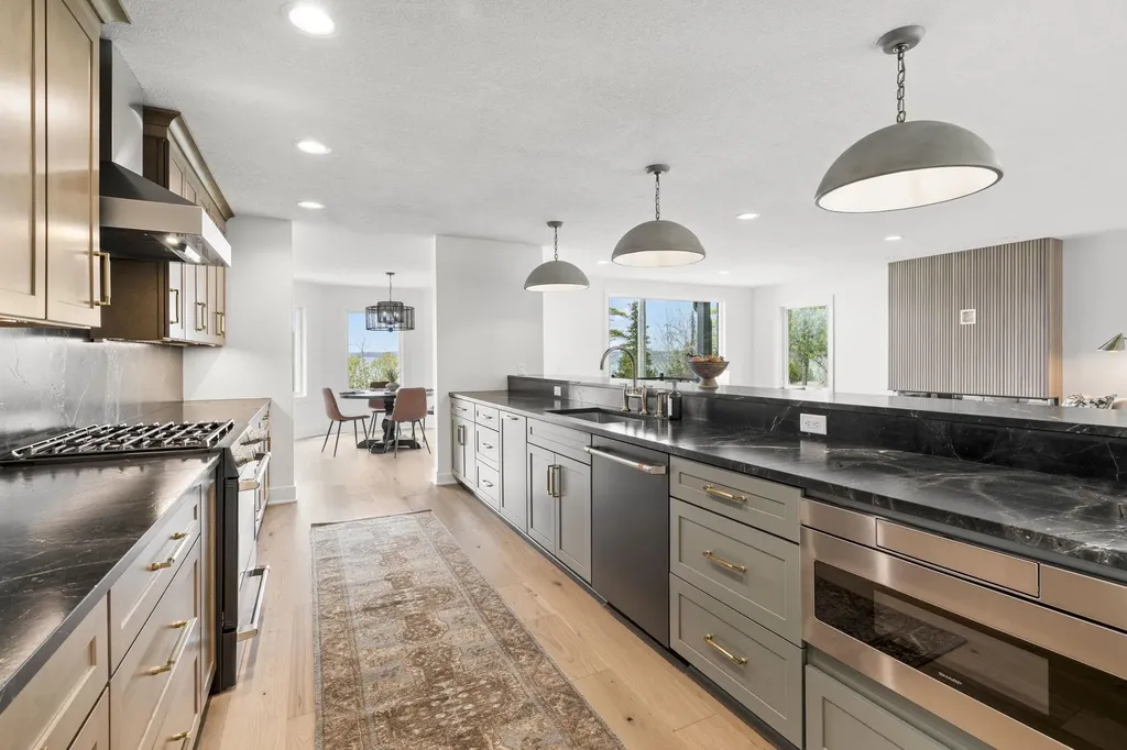 10191 Peninsula Drive Peninsula Township MI 49686
