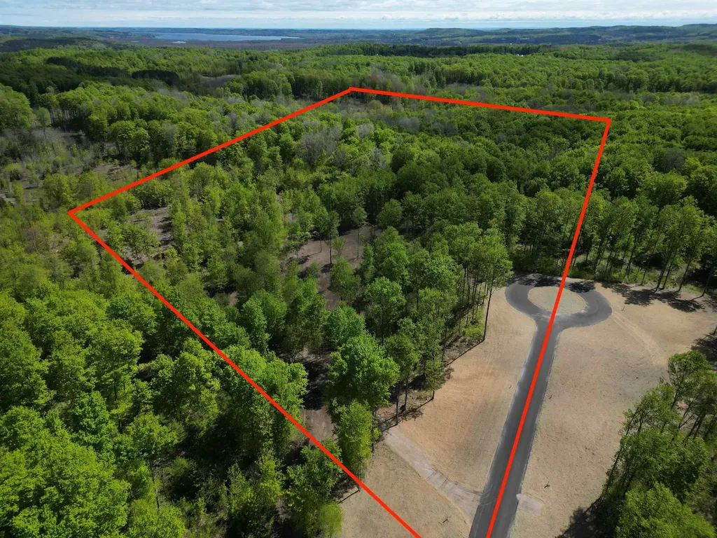 1453 E Solaris Way Kasson Township MI 49664