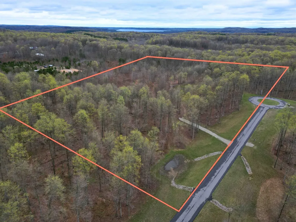 1453 E Solaris Way Kasson Township MI 49664