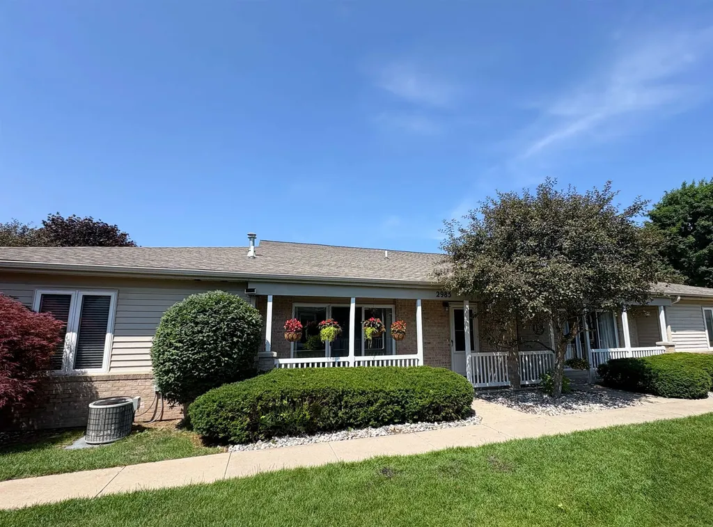 2985 Emerald Isle Garfield Charter Township MI 49684