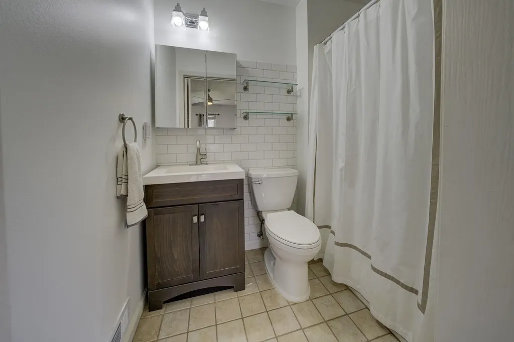 2985 Emerald Isle Garfield Charter Township MI 49684