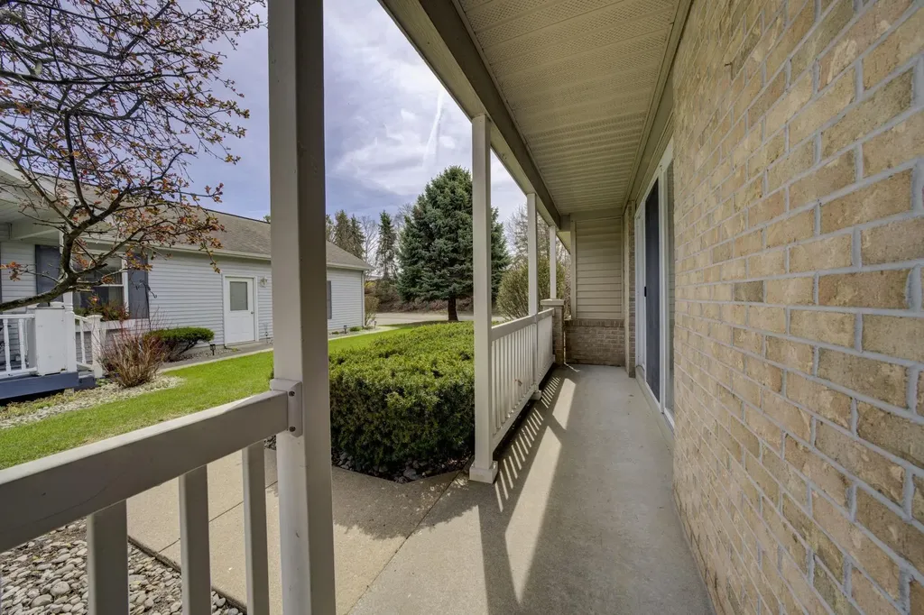 2985 Emerald Isle Garfield Charter Township MI 49684