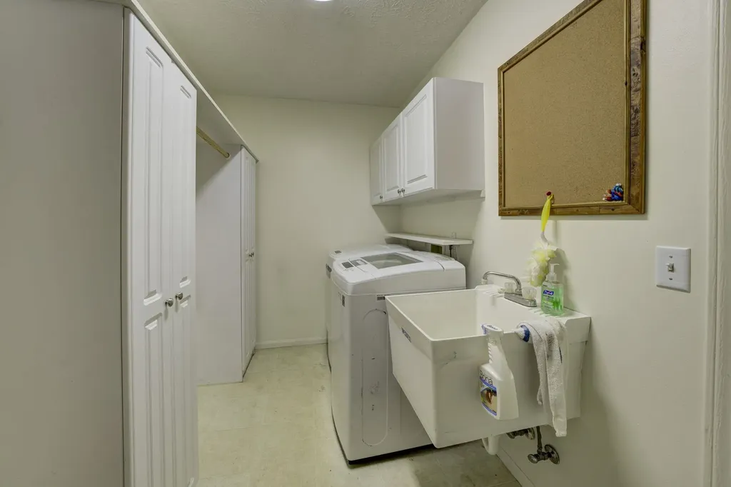 2985 Emerald Isle Garfield Charter Township MI 49684