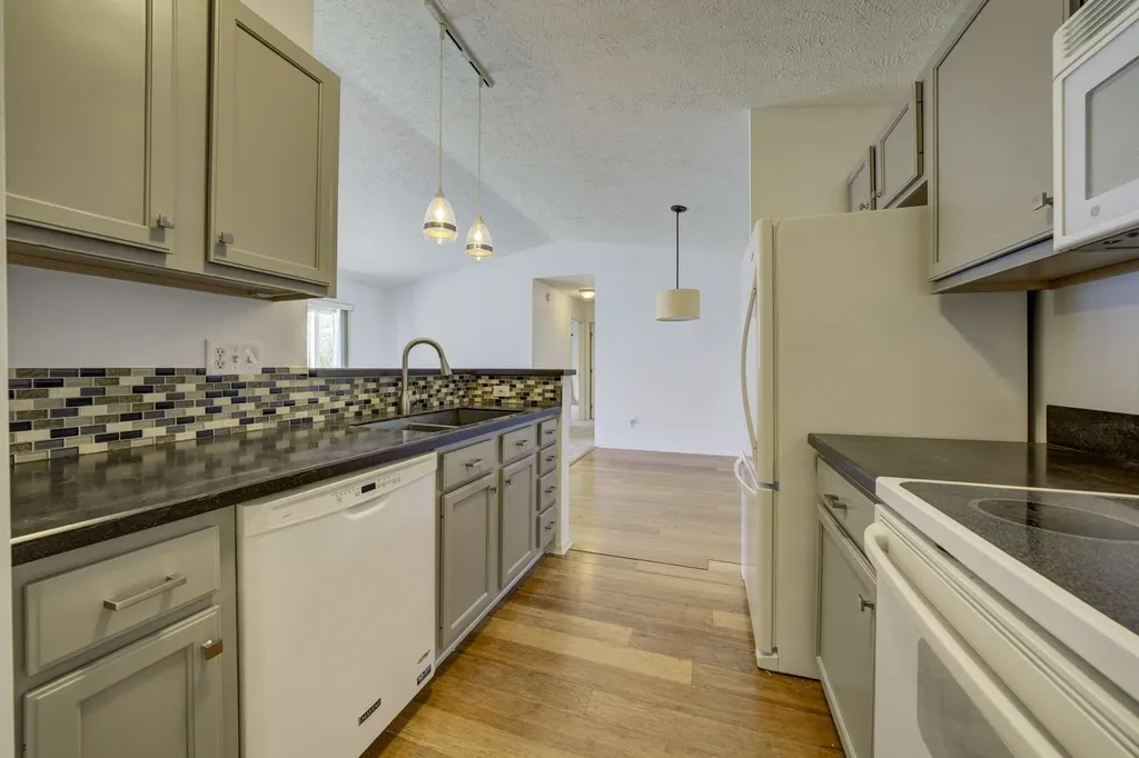 2985 Emerald Isle Garfield Charter Township MI 49684