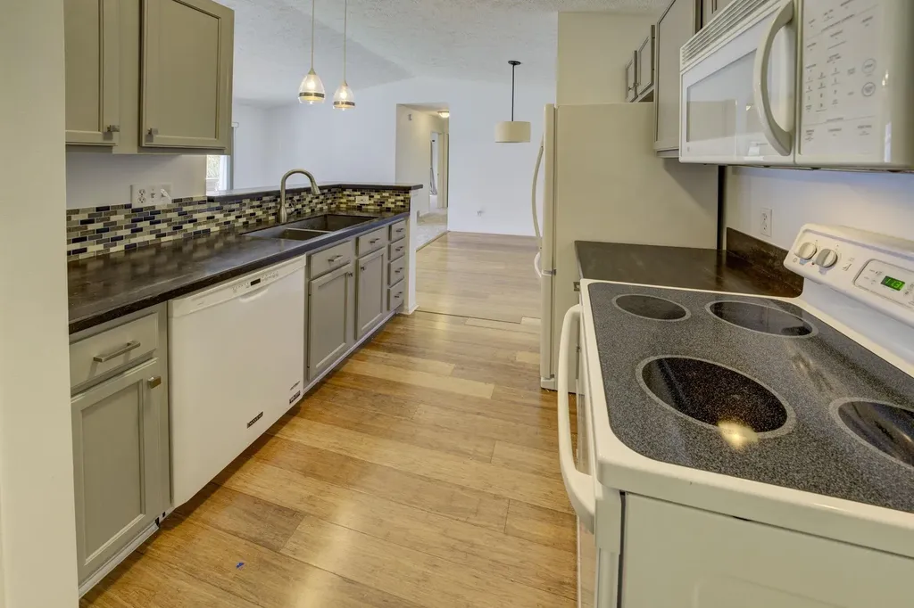 2985 Emerald Isle Garfield Charter Township MI 49684