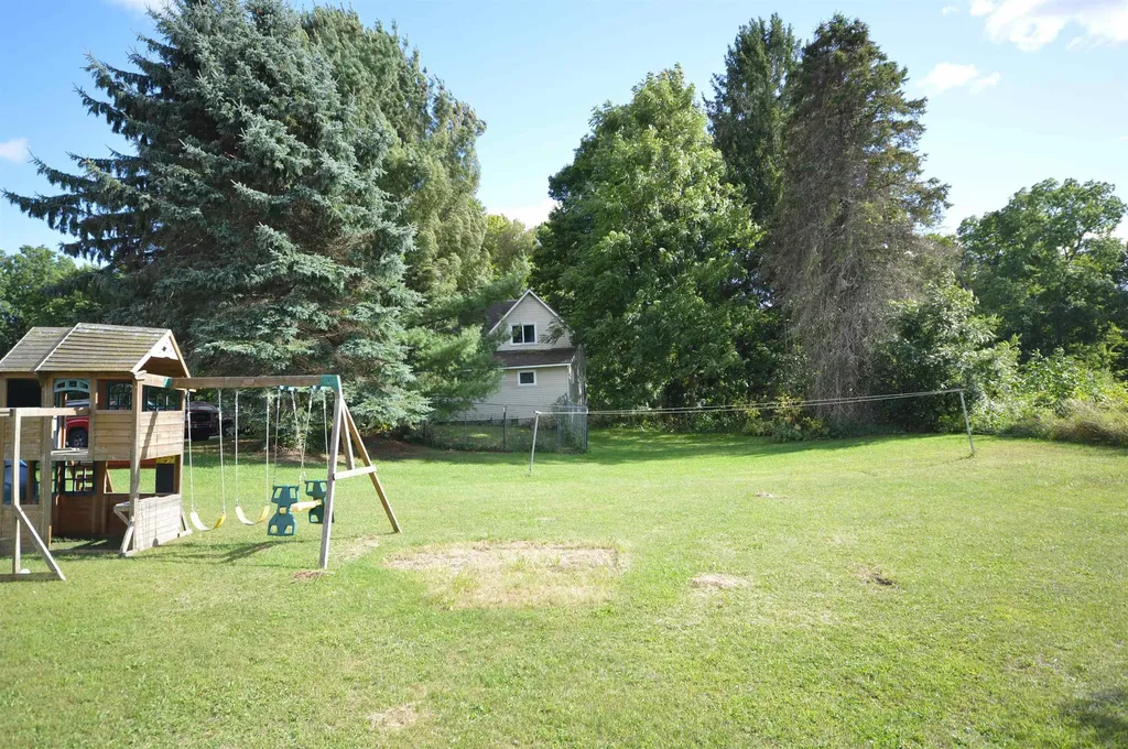 6830 Youker Road Green Lake Township MI 49637