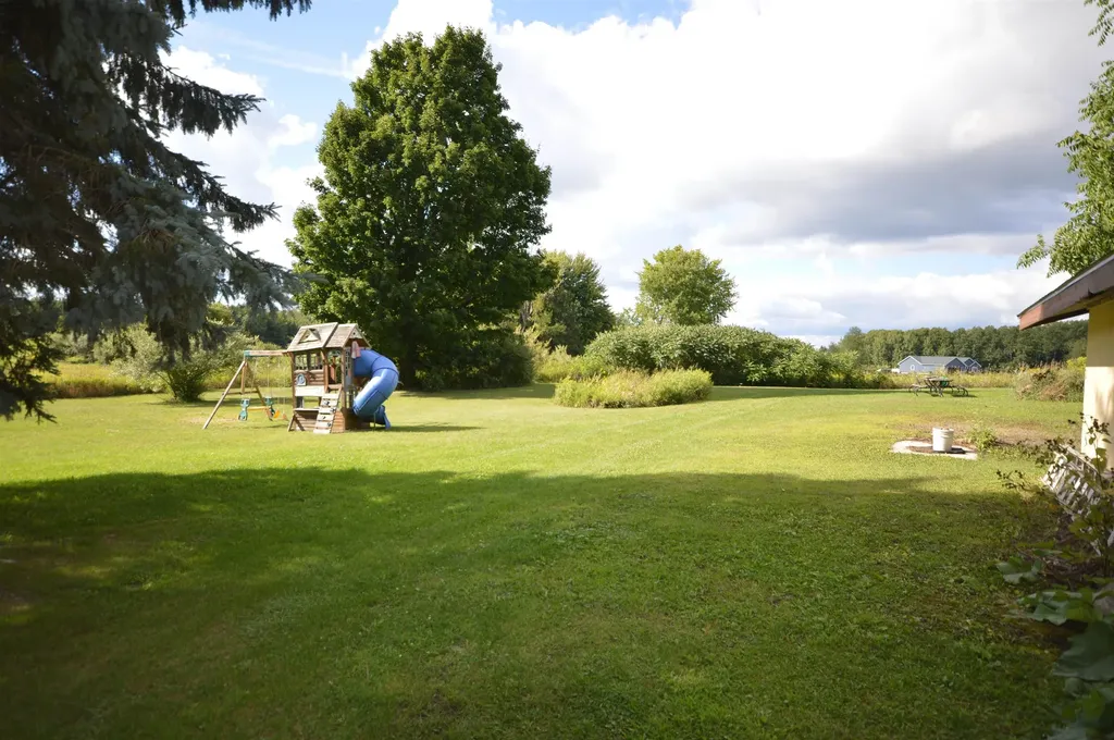 6830 Youker Road Green Lake Township MI 49637