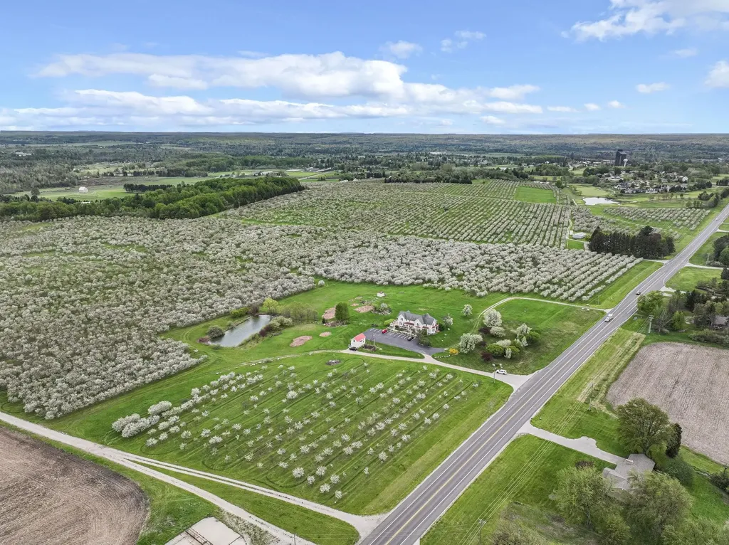 7710 Us-31 N Acme Township MI 49690
