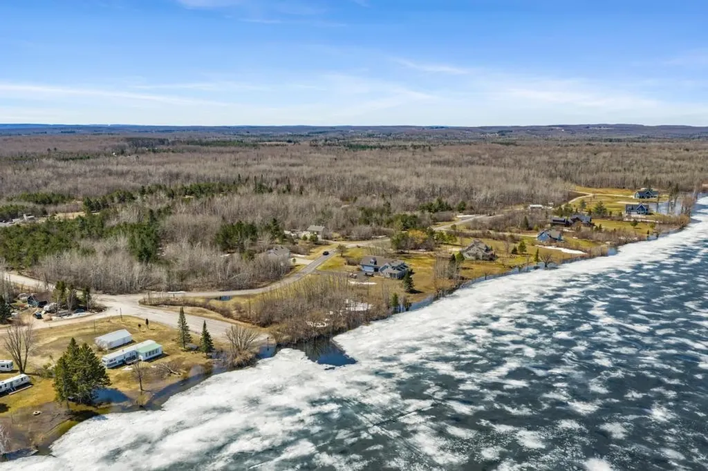 V/l Paradise Lane Carp Lake Township MI 49755