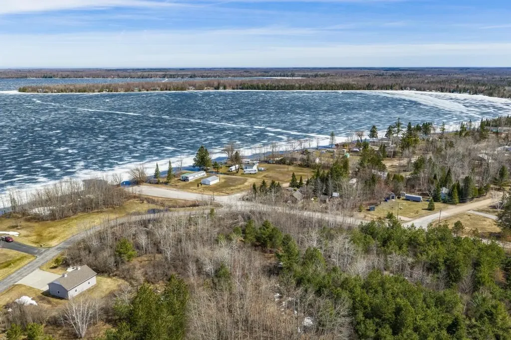 V/l Paradise Lane Carp Lake Township MI 49755