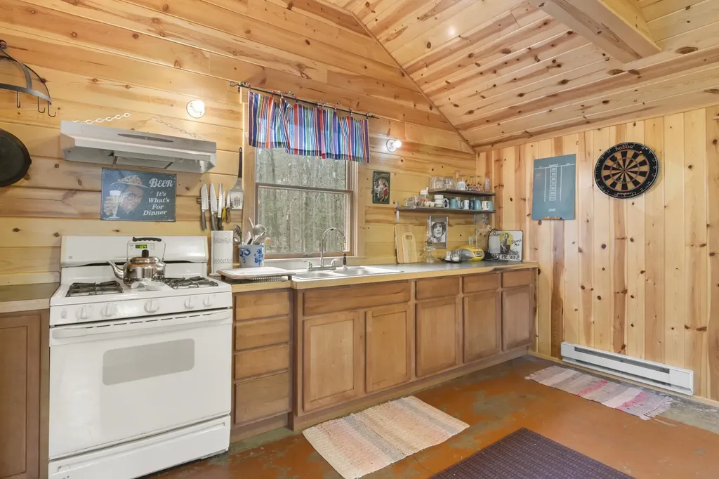 7578 S River Road SW Kalkaska Township MI 49646
