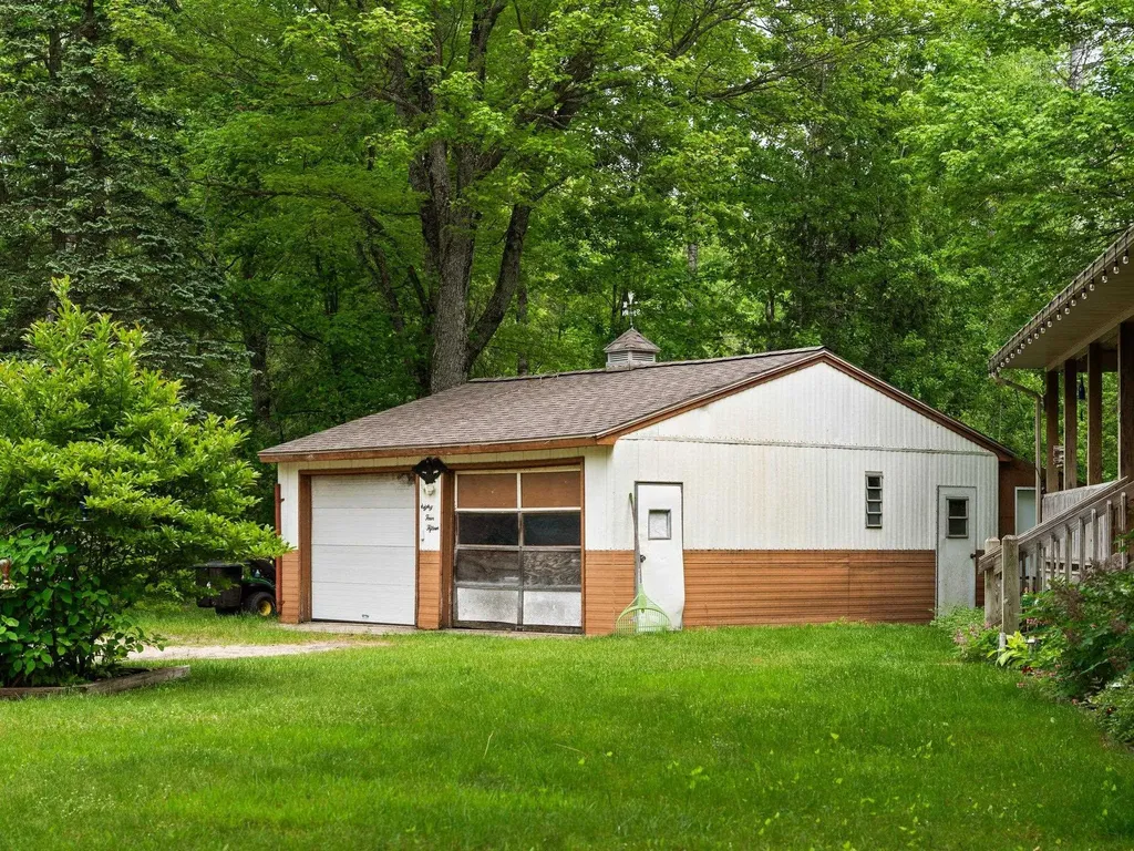 8415 W Workman Road Lake Township MI 49651