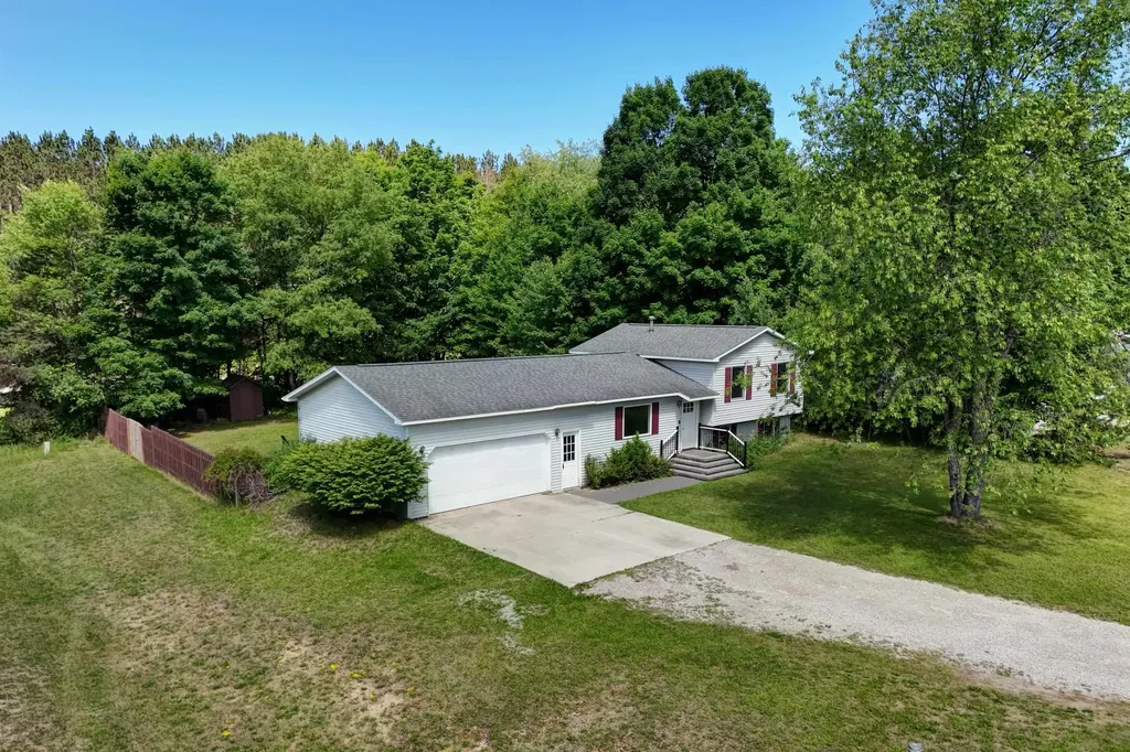 2575 Reily Court Long Lake Township MI 49685