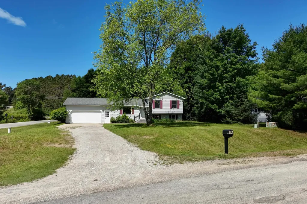 2575 Reily Court Long Lake Township MI 49685