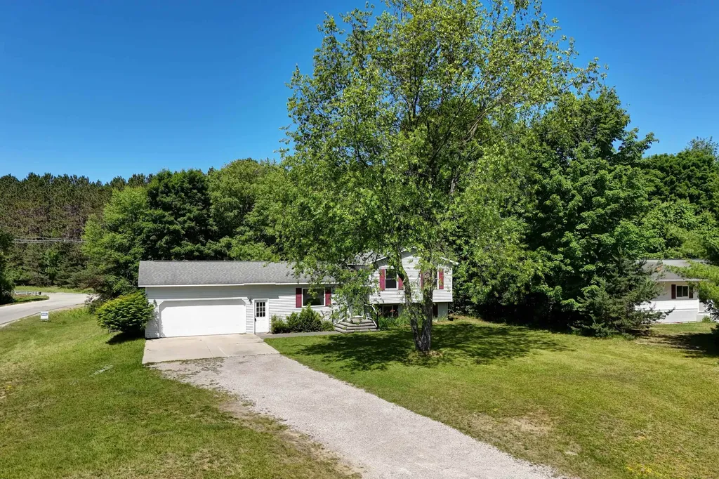 2575 Reily Court Long Lake Township MI 49685