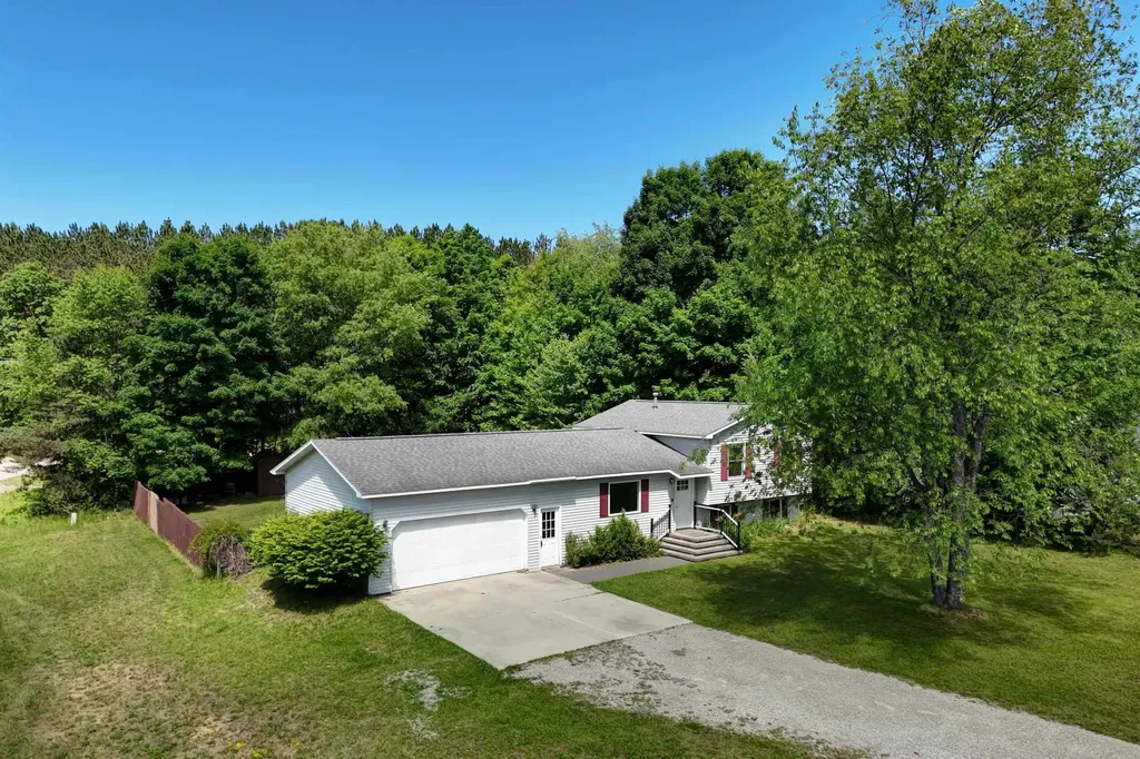 2575 Reily Court Long Lake Township MI 49685