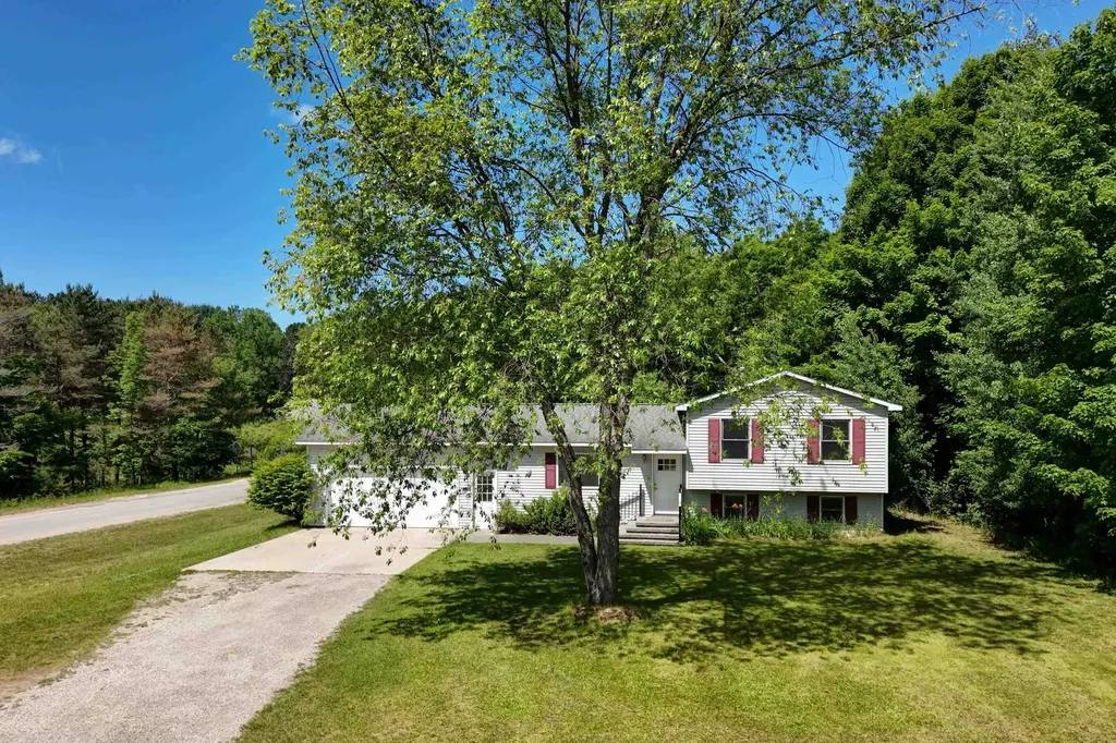 2575 Reily Court Long Lake Township MI 49685