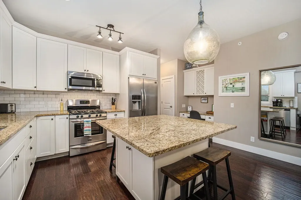 115 E Eighth Street Traverse City City MI 49684