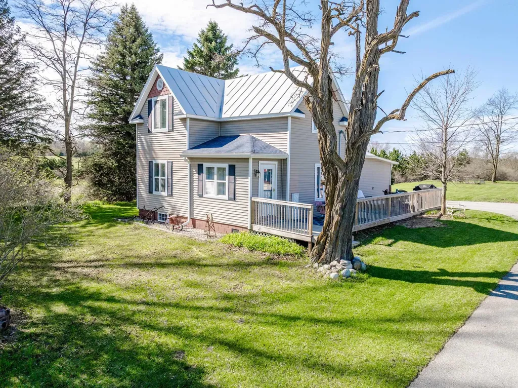 3105 Supply Road East Bay Township MI 49696
