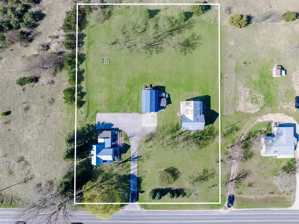 3105 Supply Road East Bay Township MI 49696