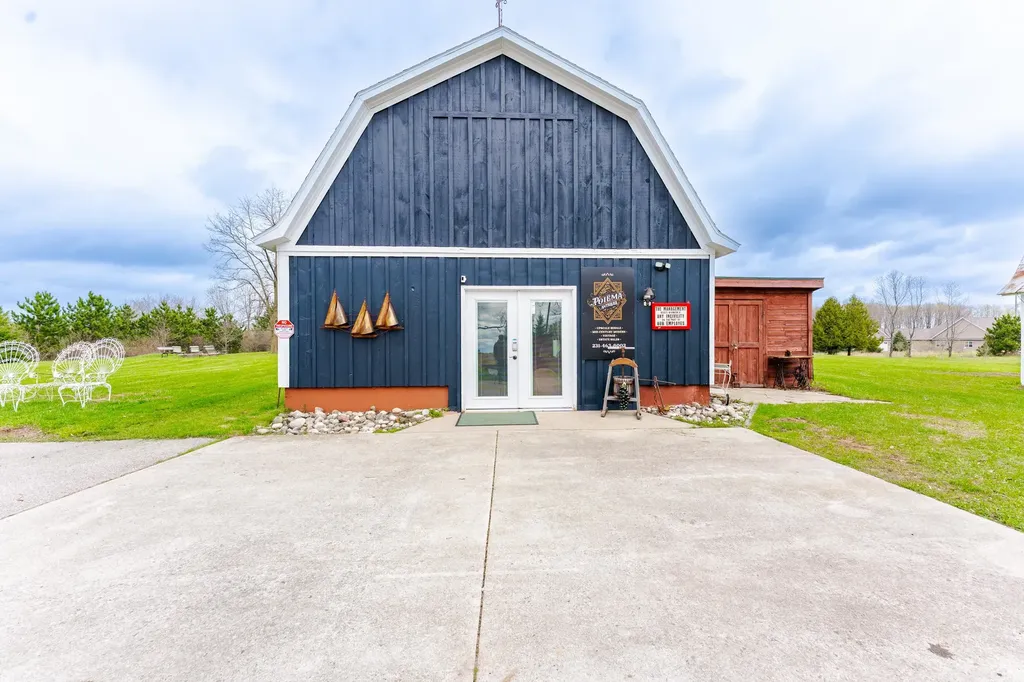 3105 Supply Road East Bay Township MI 49696