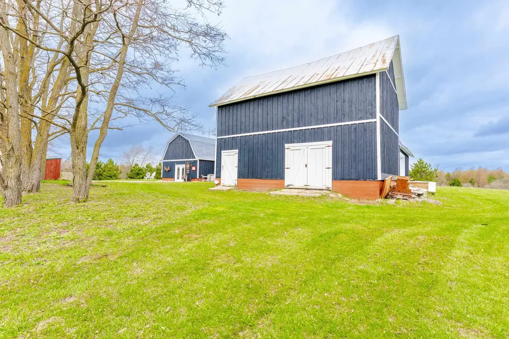 3105 Supply Road East Bay Township MI 49696