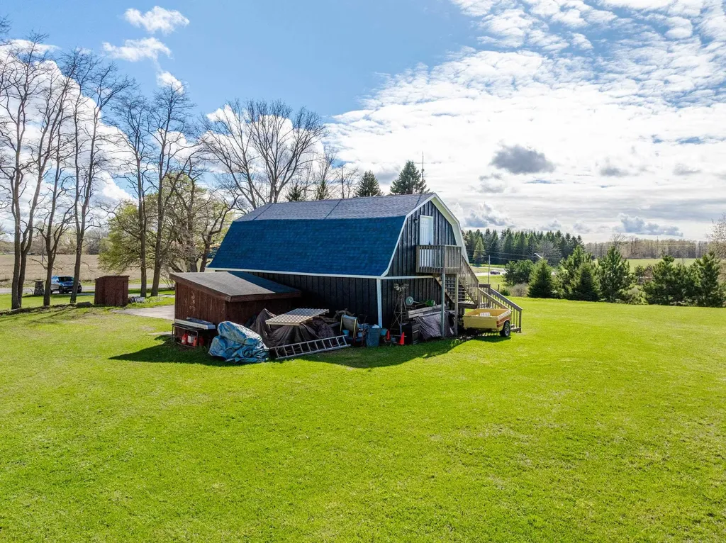 3105 Supply Road East Bay Township MI 49696