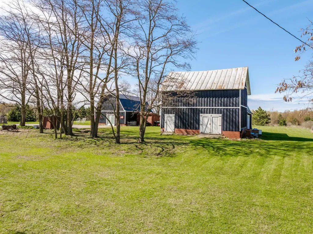 3105 Supply Road East Bay Township MI 49696