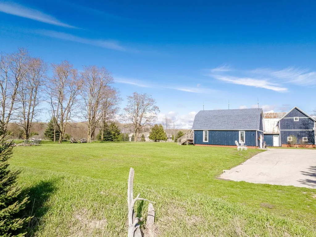 3105 Supply Road East Bay Township MI 49696