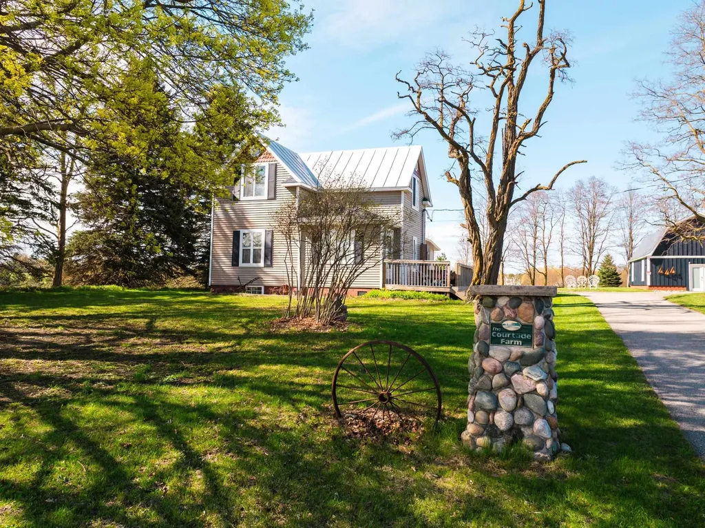 3105 Supply Road East Bay Township MI 49696