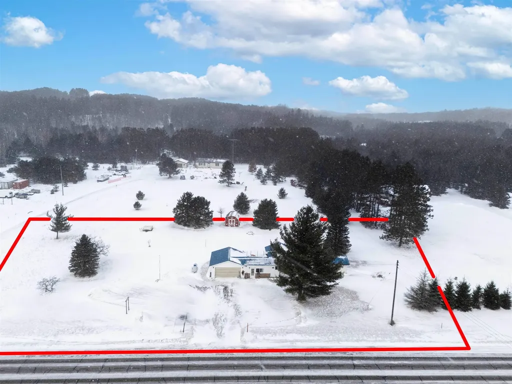 10595 E M-42 Cedar Creek Township MI 49663