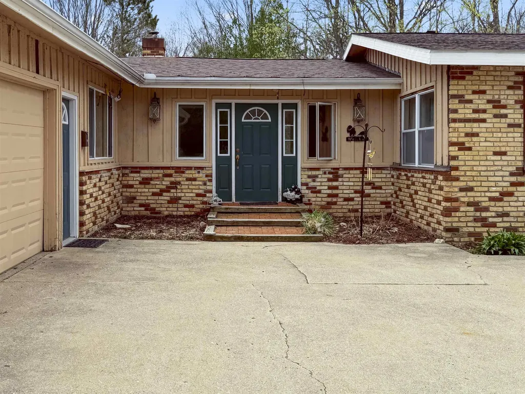 4411 N 11 Road Springville Township MI 49688