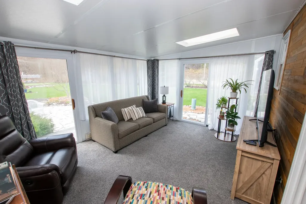 7196 S West Bay Shore Drive Bingham Township MI 49684