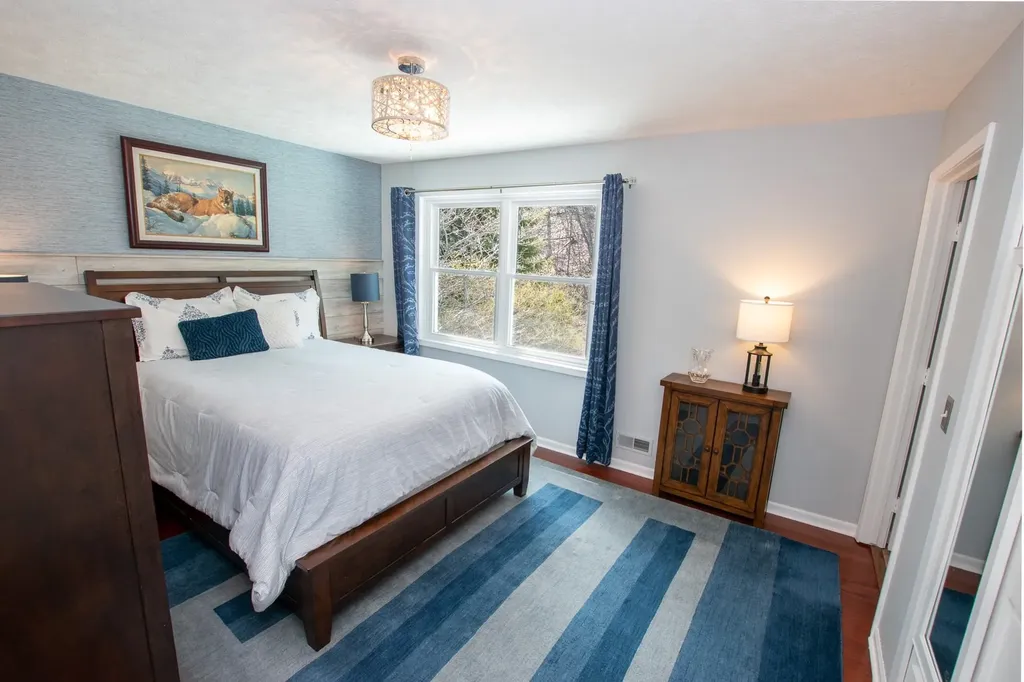 7196 S West Bay Shore Drive Bingham Township MI 49684