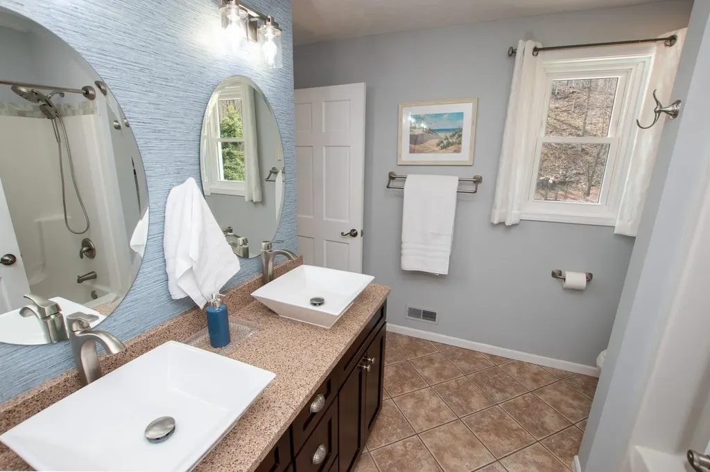 7196 S West Bay Shore Drive Bingham Township MI 49684