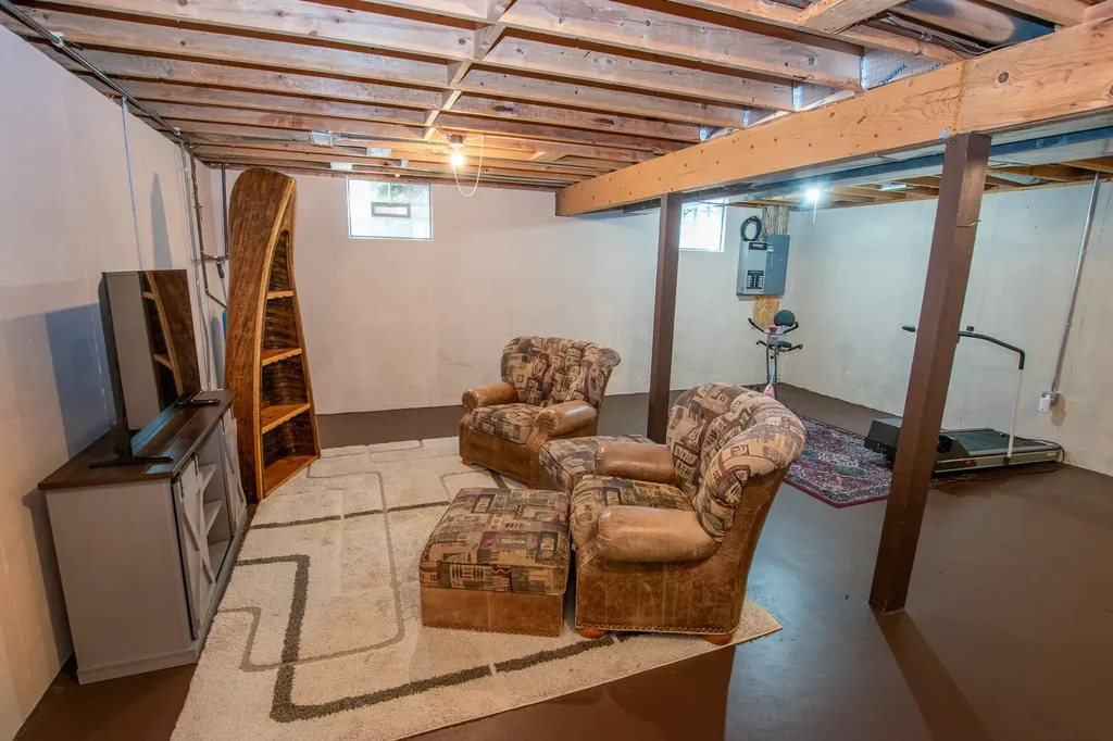 7196 S West Bay Shore Drive Bingham Township MI 49684
