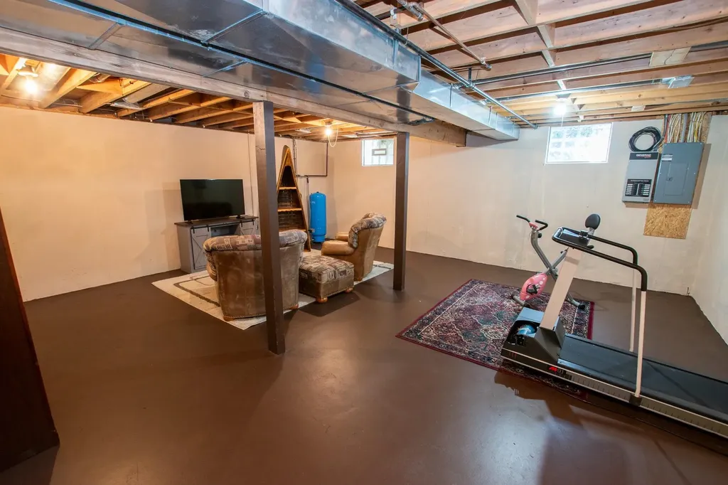 7196 S West Bay Shore Drive Bingham Township MI 49684