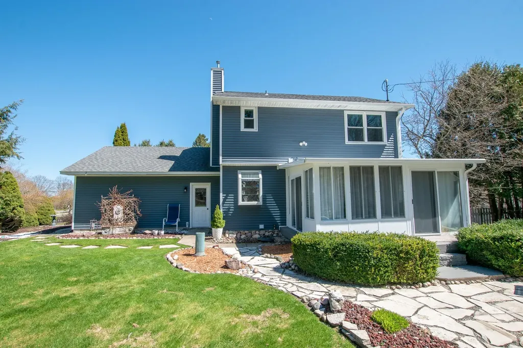 7196 S West Bay Shore Drive Bingham Township MI 49684